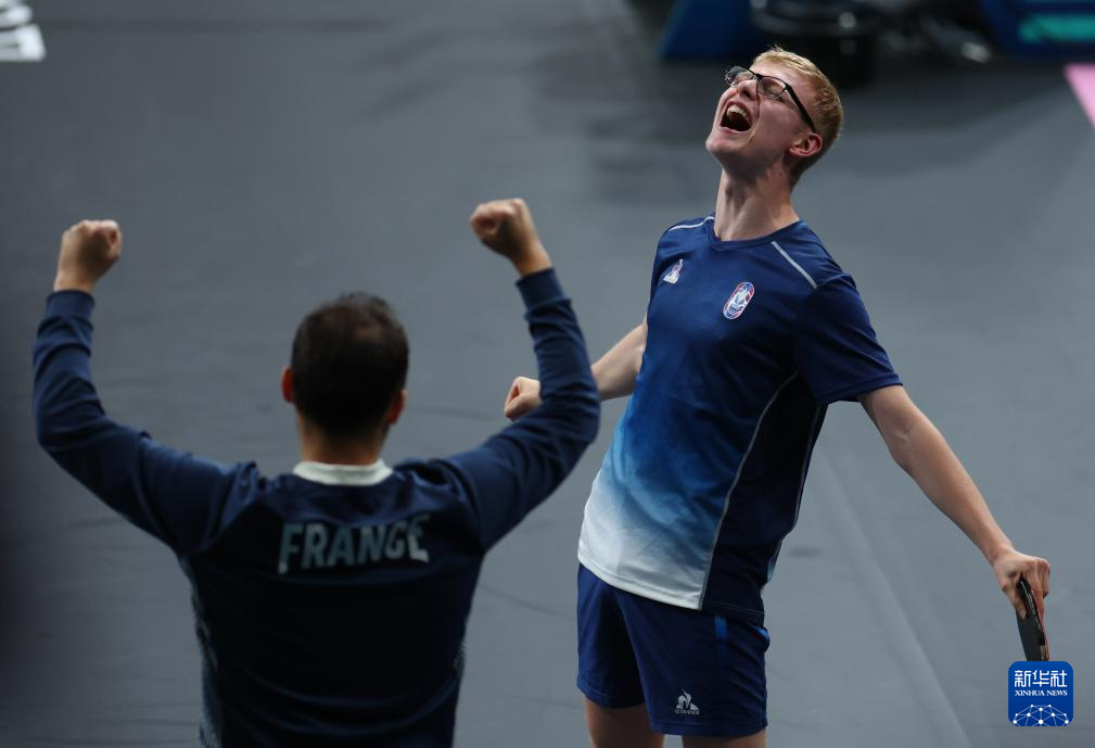 斯1年半的 斯1年半的